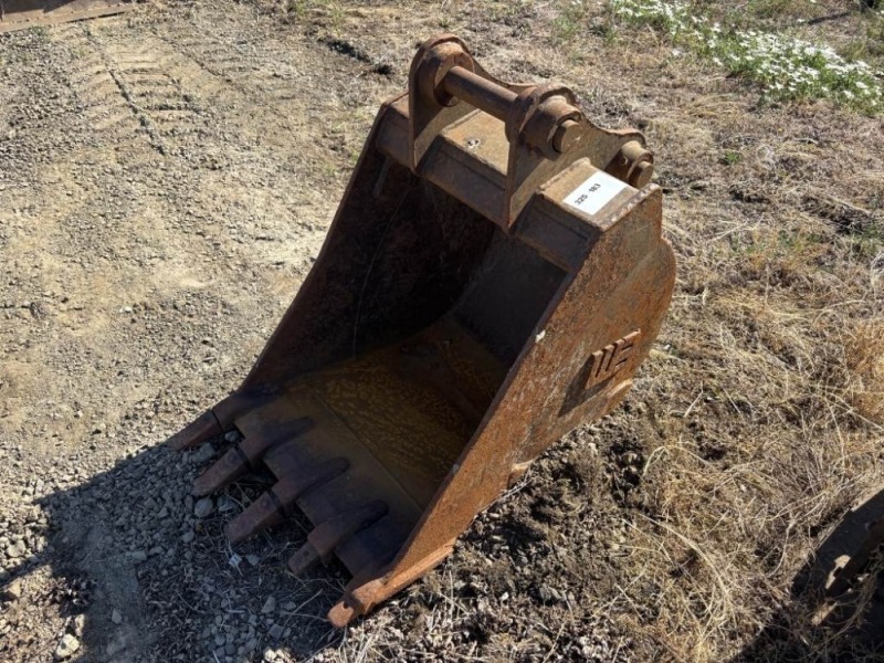 Werk-Brau 24" Dig Bucket