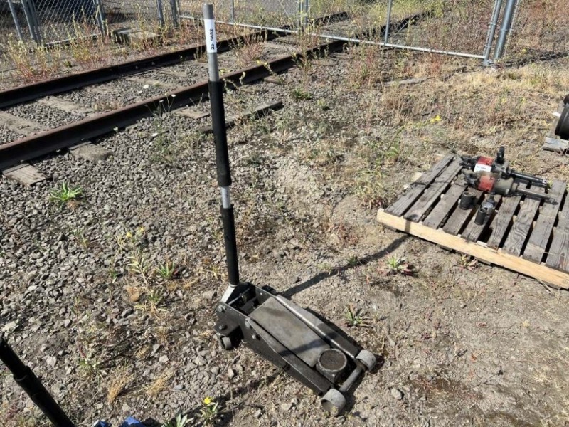 Hydraulic Floor Jack