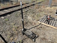 Hydraulic Floor Jack
