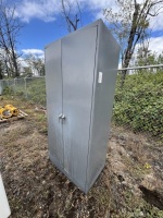 Tennsco Storage Cabinet & Floor Mats