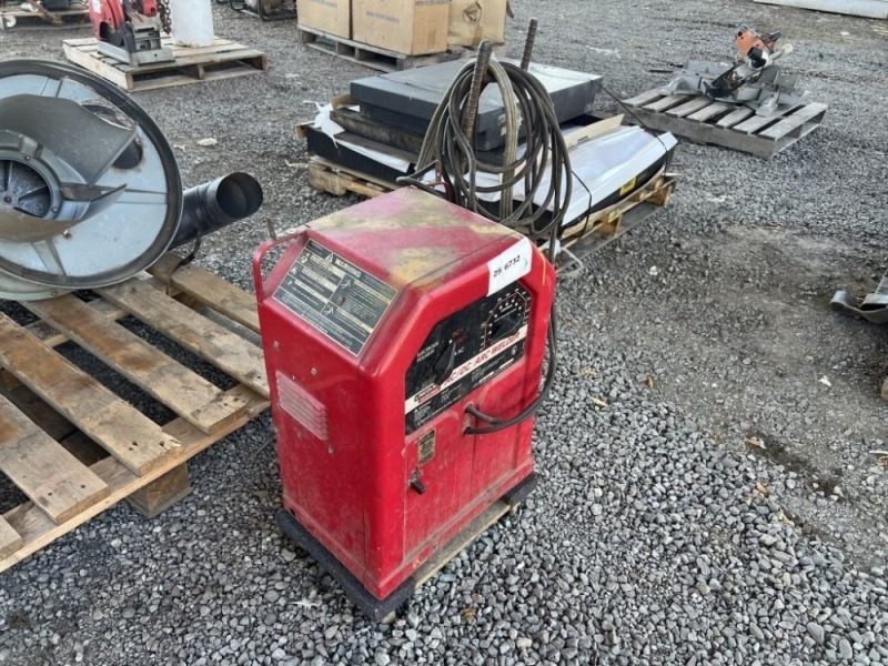 Lincoln AC/DC 225/125 Arc Welder