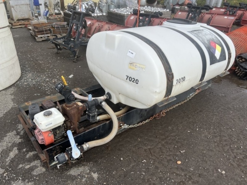 2002 Norstar 500 Gallon Tank W/Pump