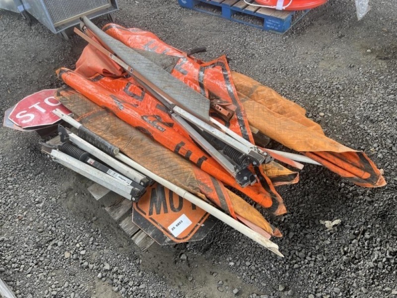 Construction Signs & Flagging Signs