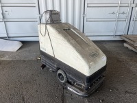 Tennant 465 Floor Scrubber