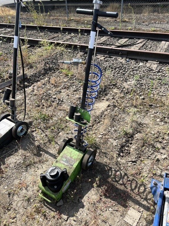 Viking Air/Hydraulic Axle Floor Jack
