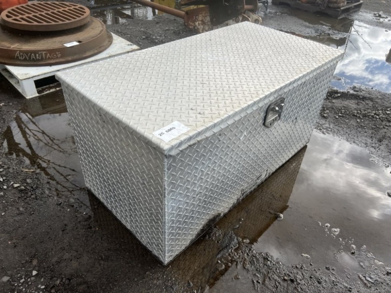 Highway Products Diamond Plate Truck Box