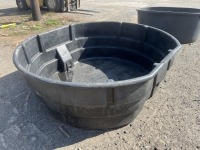 Rubbermaid 300 Gallon Stock Tank
