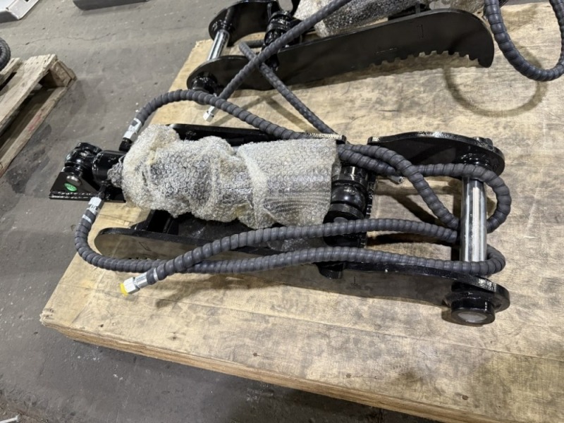 2025 GIYI GY-XJ3T Hydraulic Thumb