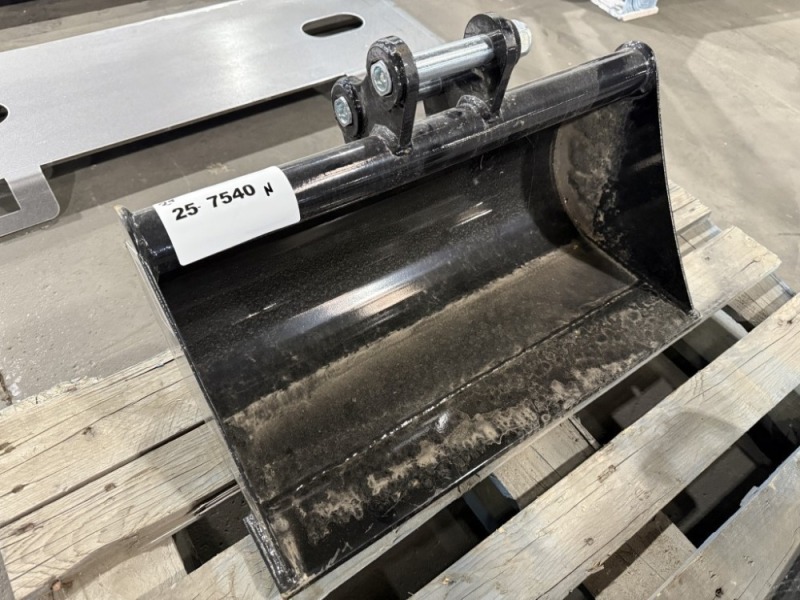 2025 IR 60cm Muck Bucket