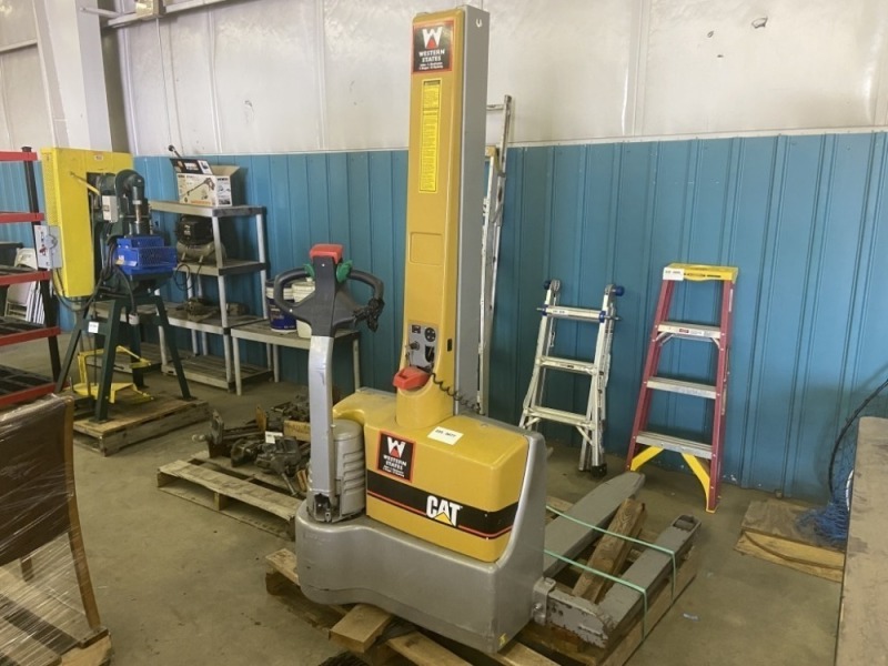 Caterpillar NSP22 Electric Pallet Jack