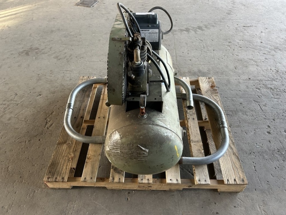 Johnson Controls Air Compressor | J. Stout Auction