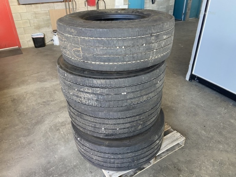 385/65R22.5 Michelin X Multi Tires, Qty4