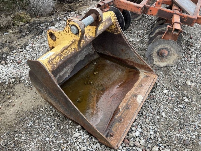 35" Muck Bucket