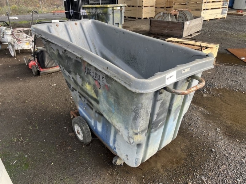 Rubbermaid Utility Tilt Truck Cart
