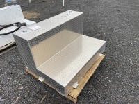 DeeZee 75 Gallon L-Shaped Transfer Tank