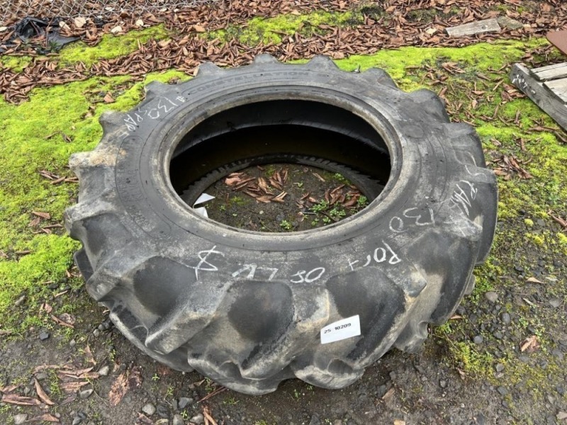 16.9-30 Kevlar Heavy Equipment Tire