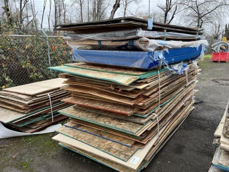 4' x 8' Plywood Boards