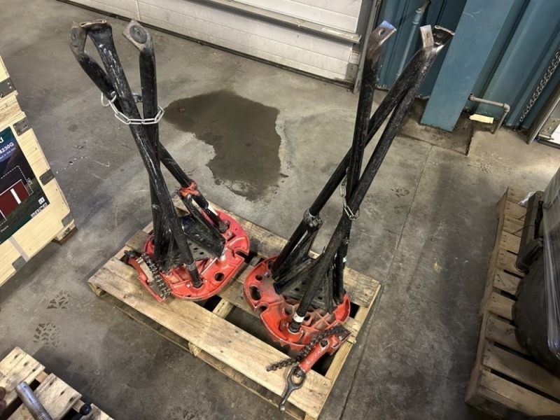 Ridgid Tristand Chain Vices, Qty. 2