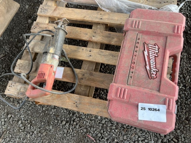 Corded Milwaukie Sawzall w/Case