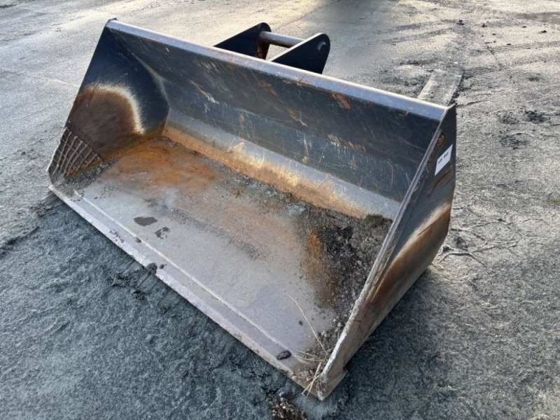 Manitou 72" GP Bucket