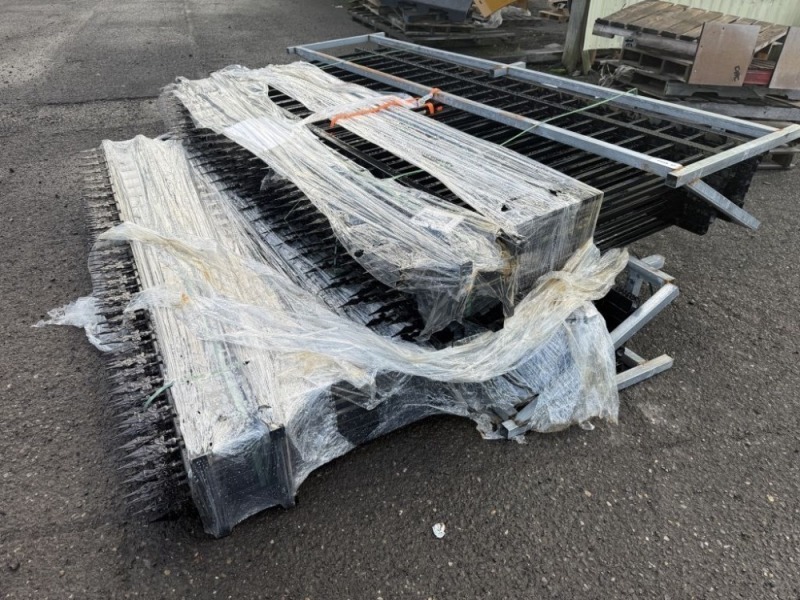 2025 IR Iron Fence Panels, Qty. 16
