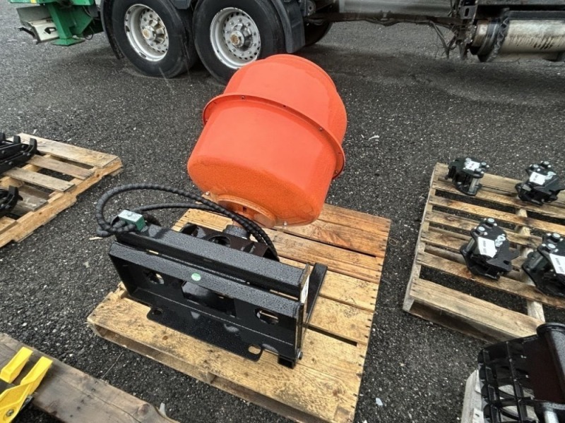 2025 IR Concrete Mixing Bucket
