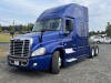 2015 Freightliner Cascadia T/A Sleeper Truck Tract