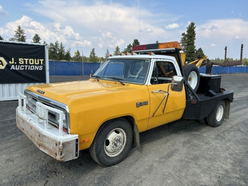 1988 Dodge 1 Ton Tow Truck