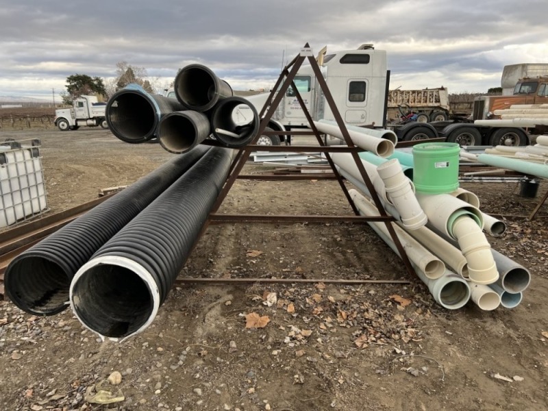 Pipe Rack w/Pipes