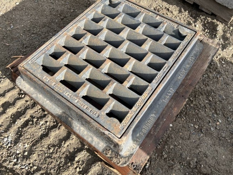 D&L Foundry Cast Iron Catch Basin Grate