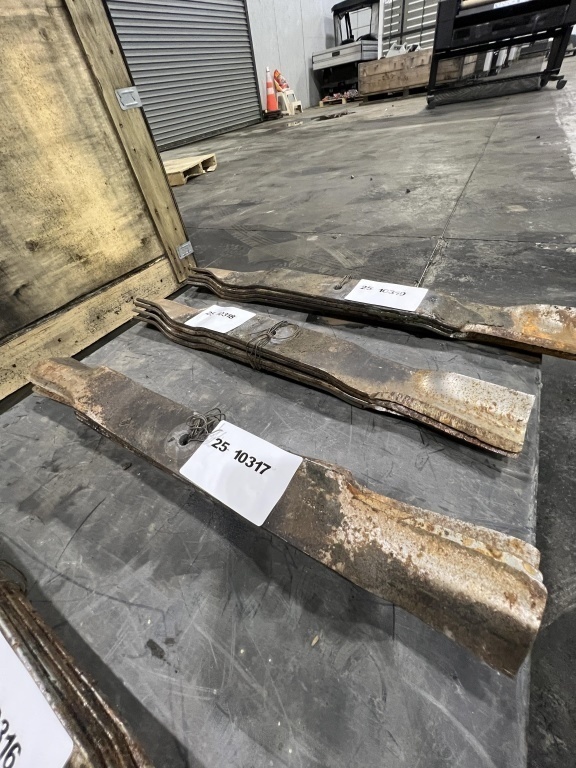 Jacobsen 23" Mower Blades, Qty. 4