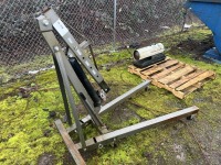 Pittsburgh 1-Ton Engine Hoist