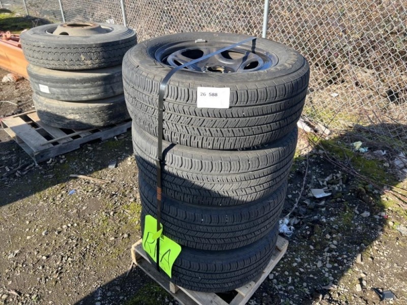 Eagle Enforcer 255/60R18 Tires, Qty. 4
