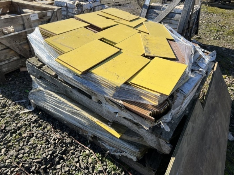 10" x 6" Yellow Floor Tile