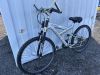 Vertical AL2002 Mountain Bike