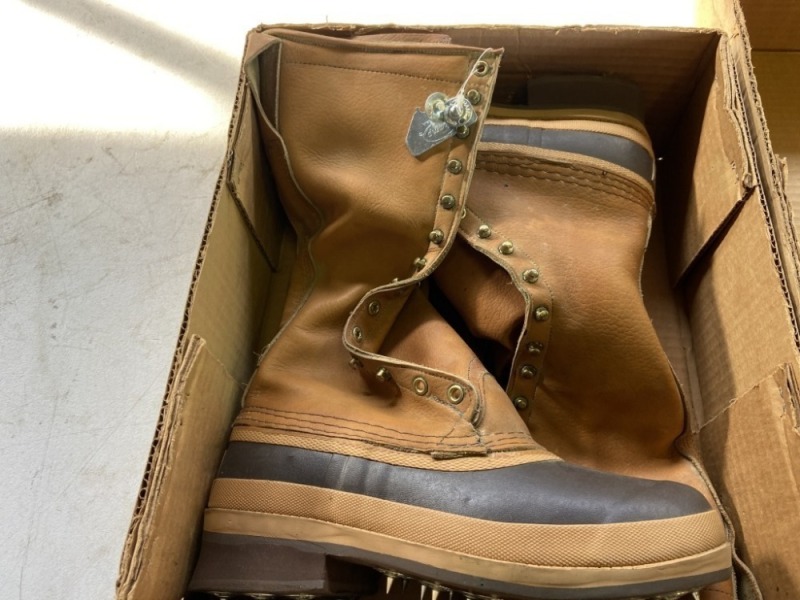 Grizzly Boot Co. Spiked Boots - Size 8