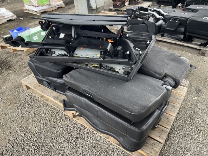 Ford Explorer Leather Seats & Door Panel