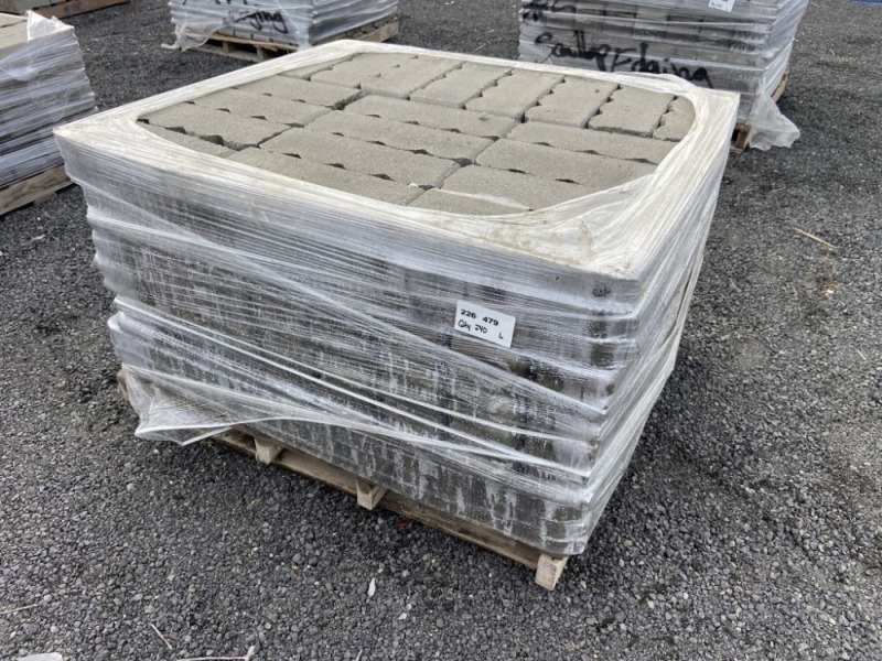 Grey Scallop Edger Blocks, Qty. 240