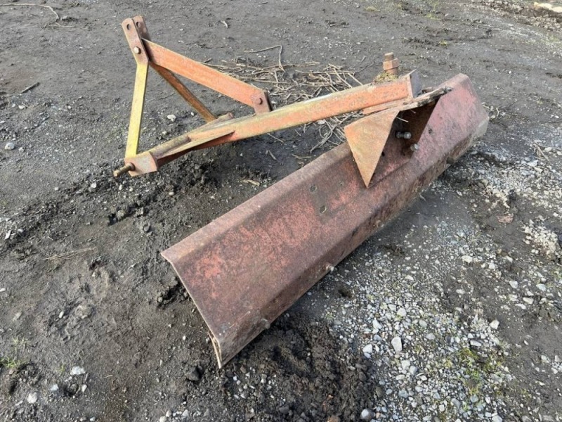 Rear Blade Attachment