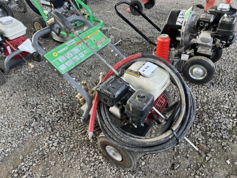 2,700 PSI Pressure Washer