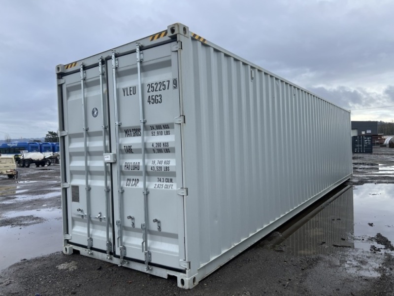 2025 40' High Cube Shipping Container