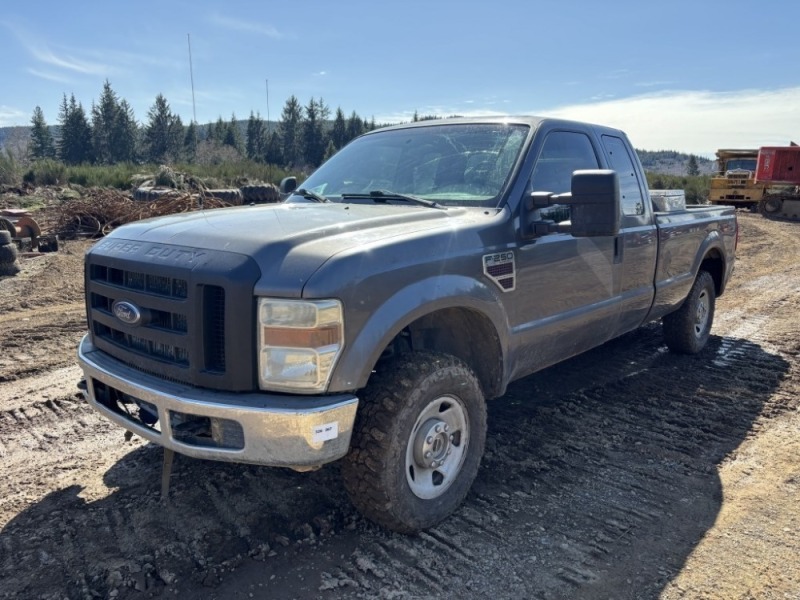 2008 Ford F250 XL SD Extra Cab 4X4 Pickup