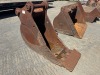 24" Dig Bucket w/Cutting Edge - 5