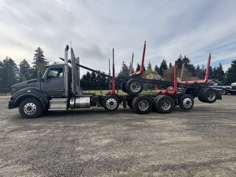 2019 Kenworth T880 7 Axle QC Short Log Truck w/Tire Boss