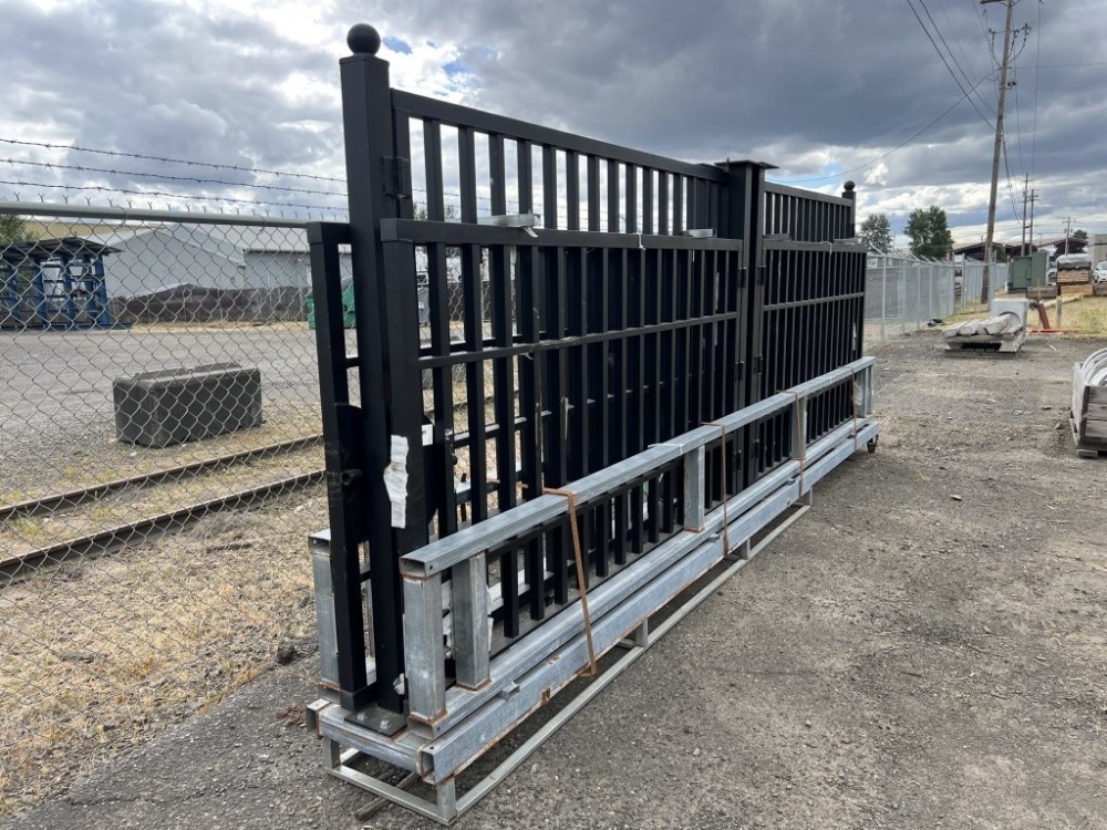 Steel Driveway Gate | J. Stout Auction