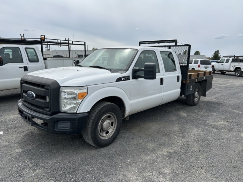 2012 Ford F350 SD Crew Cab Flatbed Truck