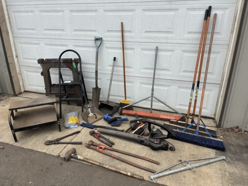 Hand Tools, Step Ladders & Sawhorses