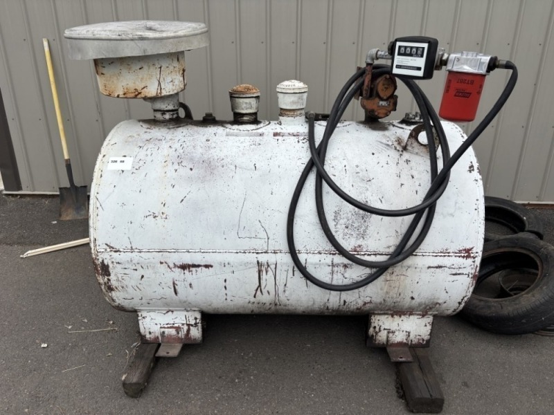 300 Gallon Fuel Tank & Transfer Pump