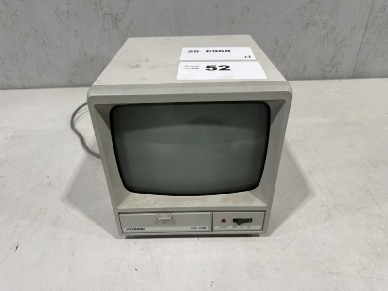 Hyundai CO-1109 Video Monitor