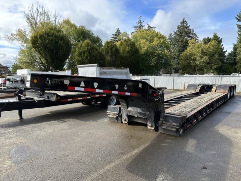 2010 Trail King Tri-Axle RGN Lowboy Trailer